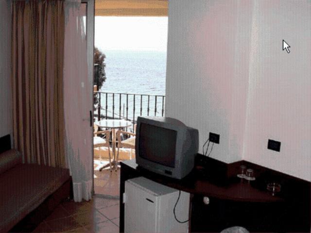 Thalassa Hotel Loutra Edipsou  Bilik gambar