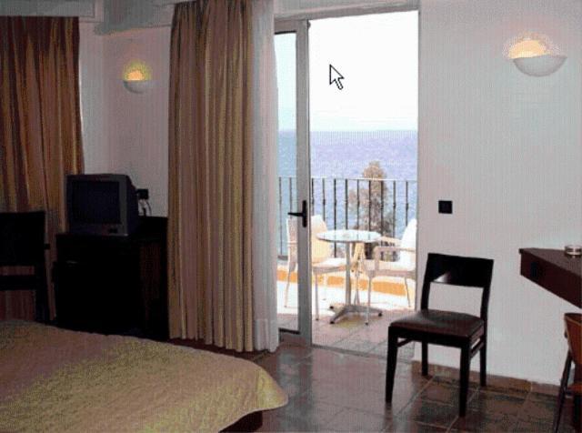 Thalassa Hotel Loutra Edipsou  Bilik gambar